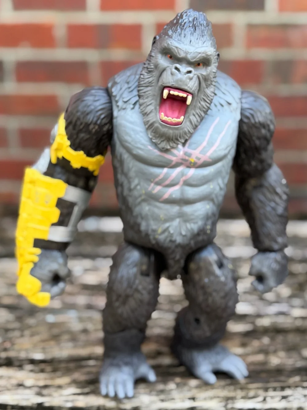 Playmates Godzilla X Kong Movie Giant Kong 11 inch Figure w/B.E.A.S.T Glove A2